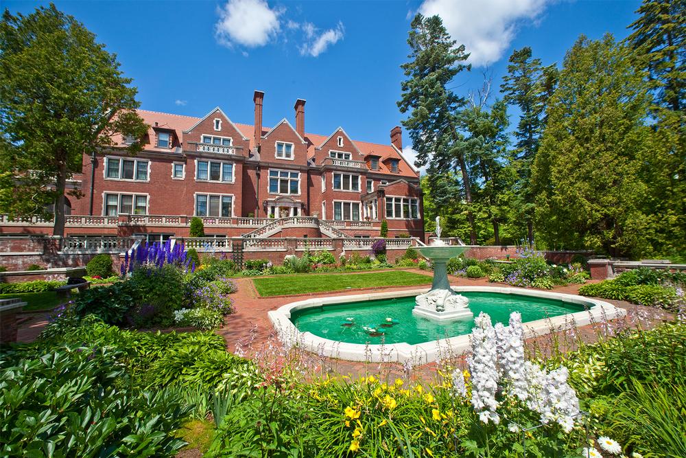 Tour Gilded Grandeur at Glensheen, The Historic Congdon Estate