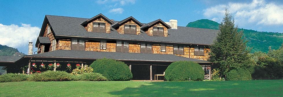 Play golf and admire mountain views on a relaxing retirement escape.