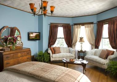 Romantic Rooms and Suites